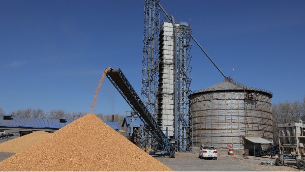 烘糧1萬噸成本僅24萬，秸稈打捆直燃熱風(fēng)爐為農(nóng)戶增收